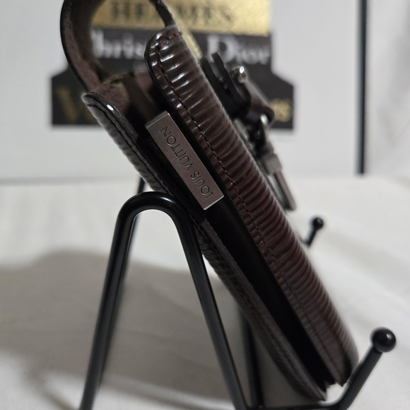 Louis Vuitton Brown Leather Phone Case - Picture 5 of 9